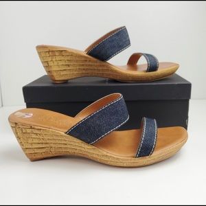 ***Italian Shoemakers Wedge Sandals